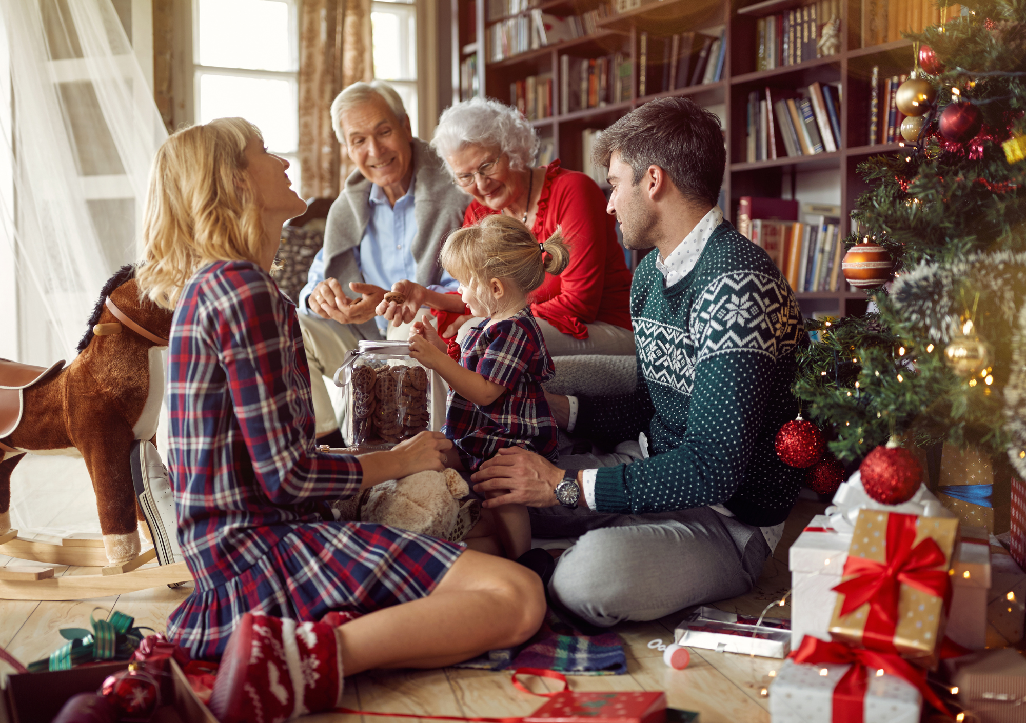 A Comprehensive Guide to Supporting a Loved One with Dementia at Christmas